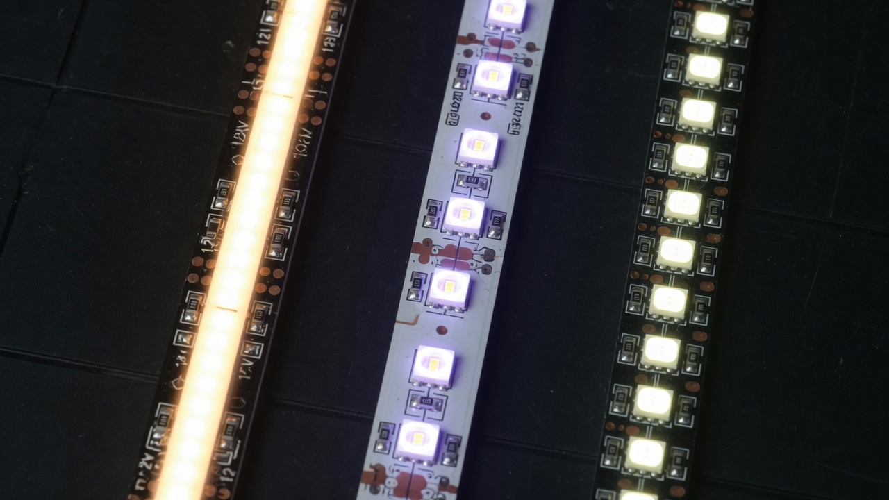 移位寄存、DMX512、電源線載波——三種點控架構在佈線、容